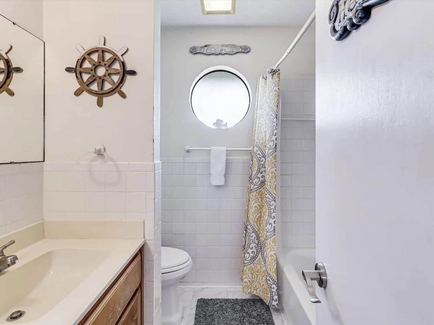 Tejas Angler Retreat Ap1132 3 Bedroom Home by RedAwning