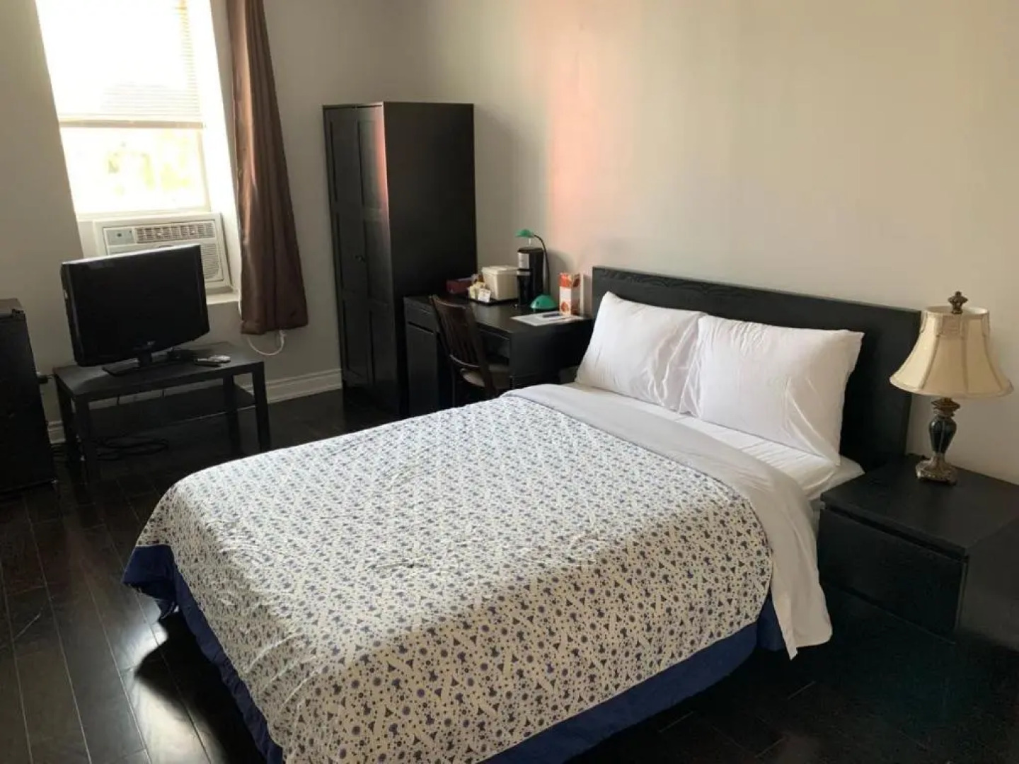 Royal Inn and Suites at Guelph