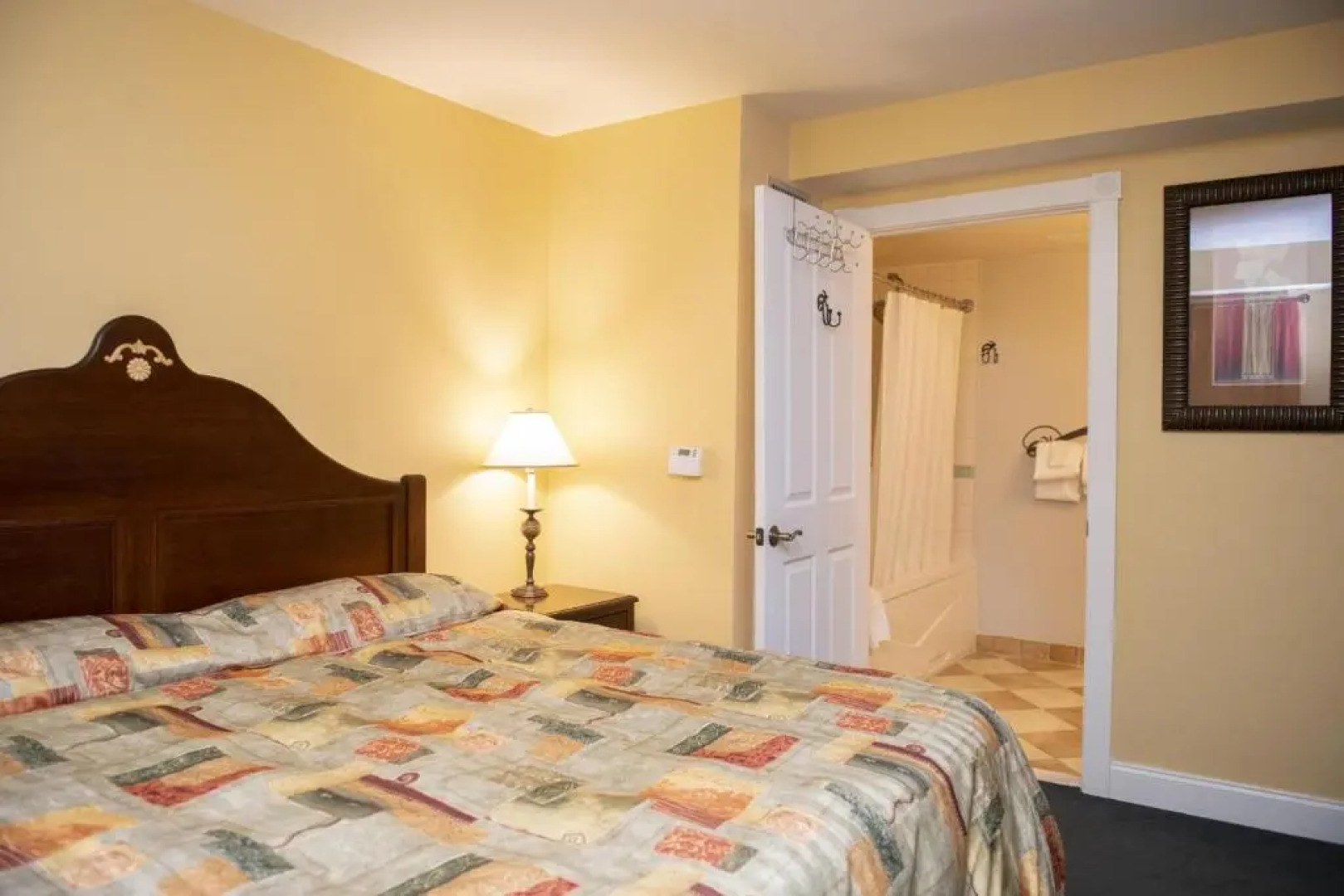 Seneca Unit 320 Deluxe Seneca 2 Bedroom, 2 Bath Condo