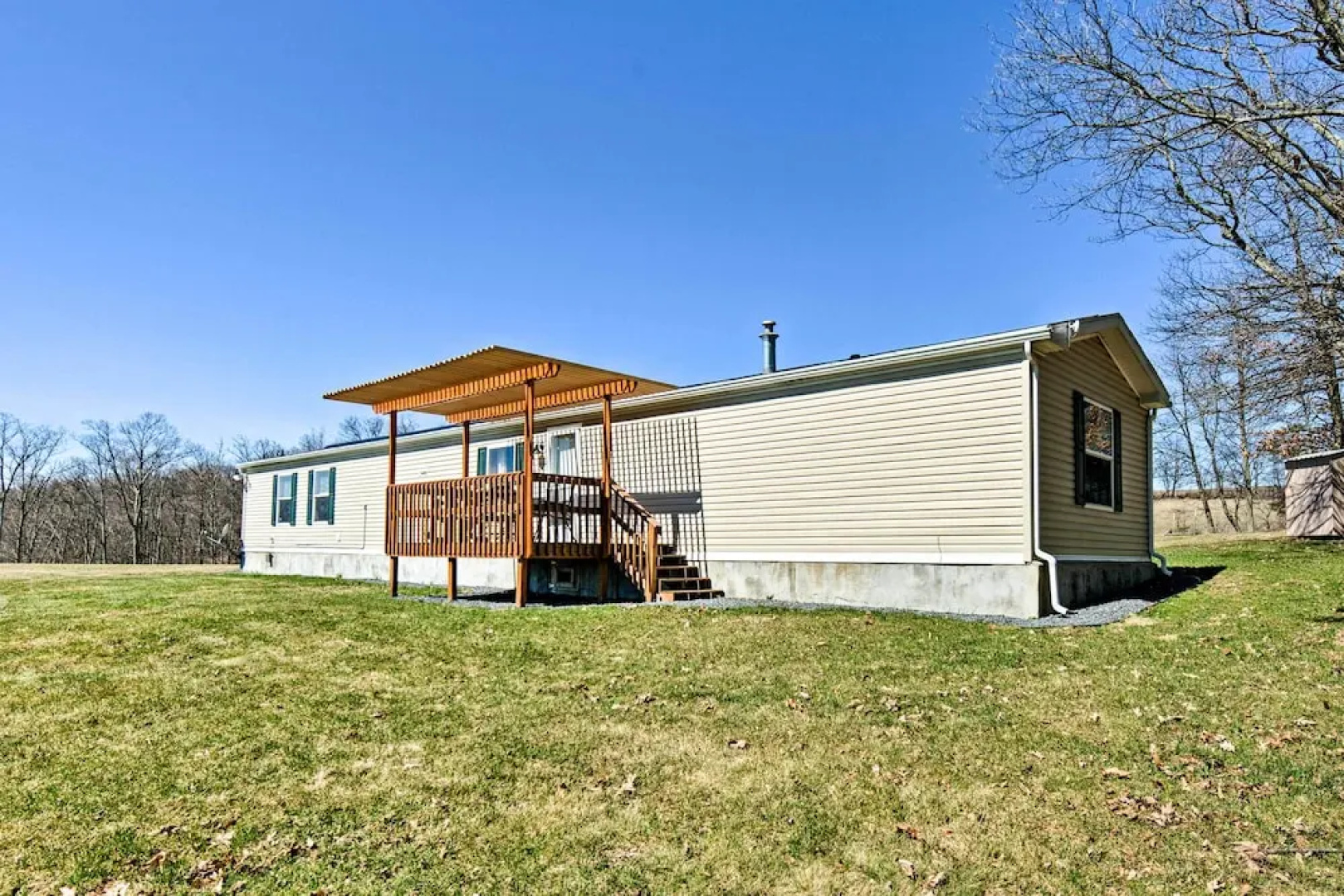 180-acre Farm: 'the Lodge' in Klingerstown!