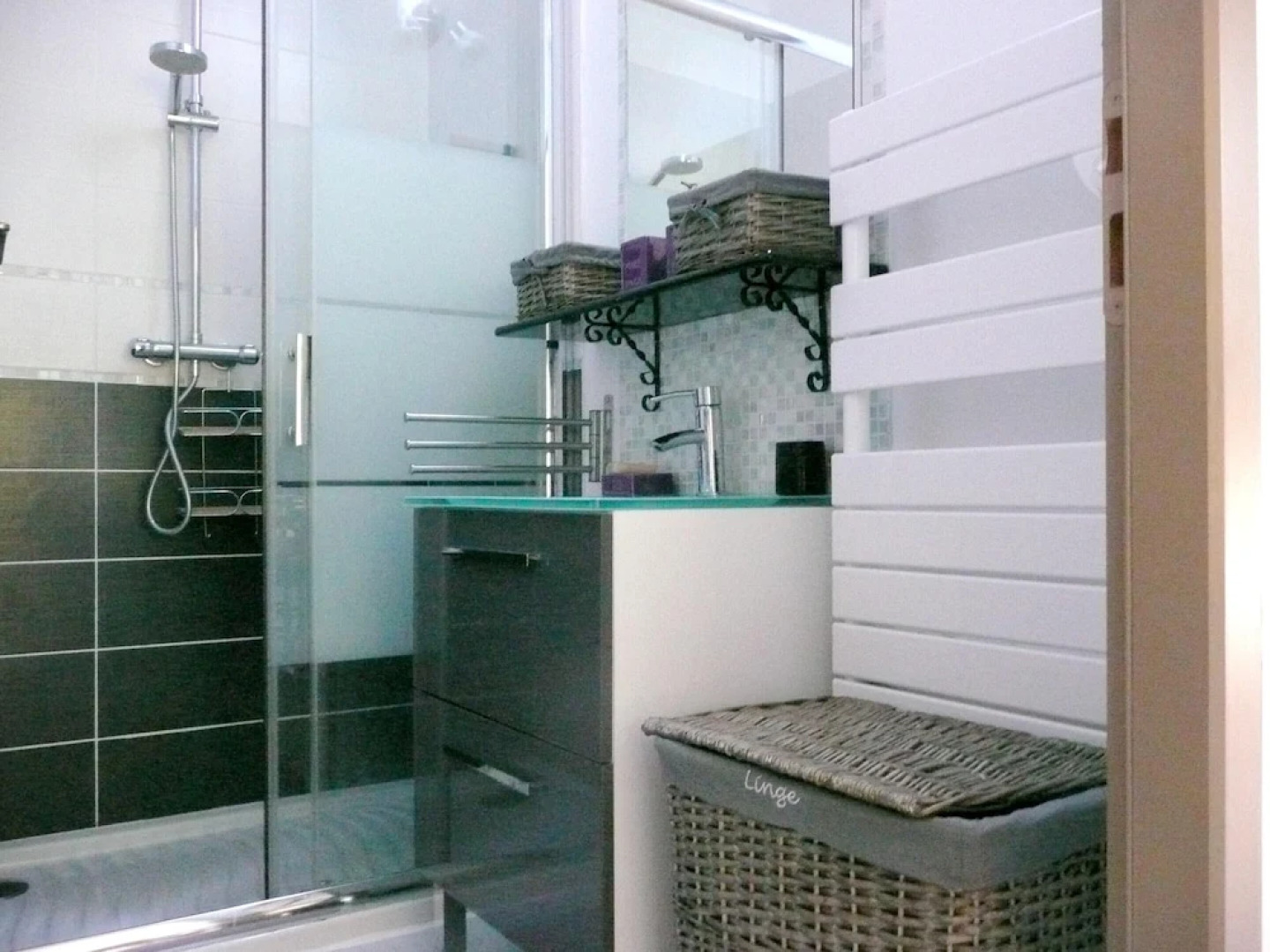 Chalet With 2 Bedrooms in Saint-germain-du-salembre, With Pool Access,