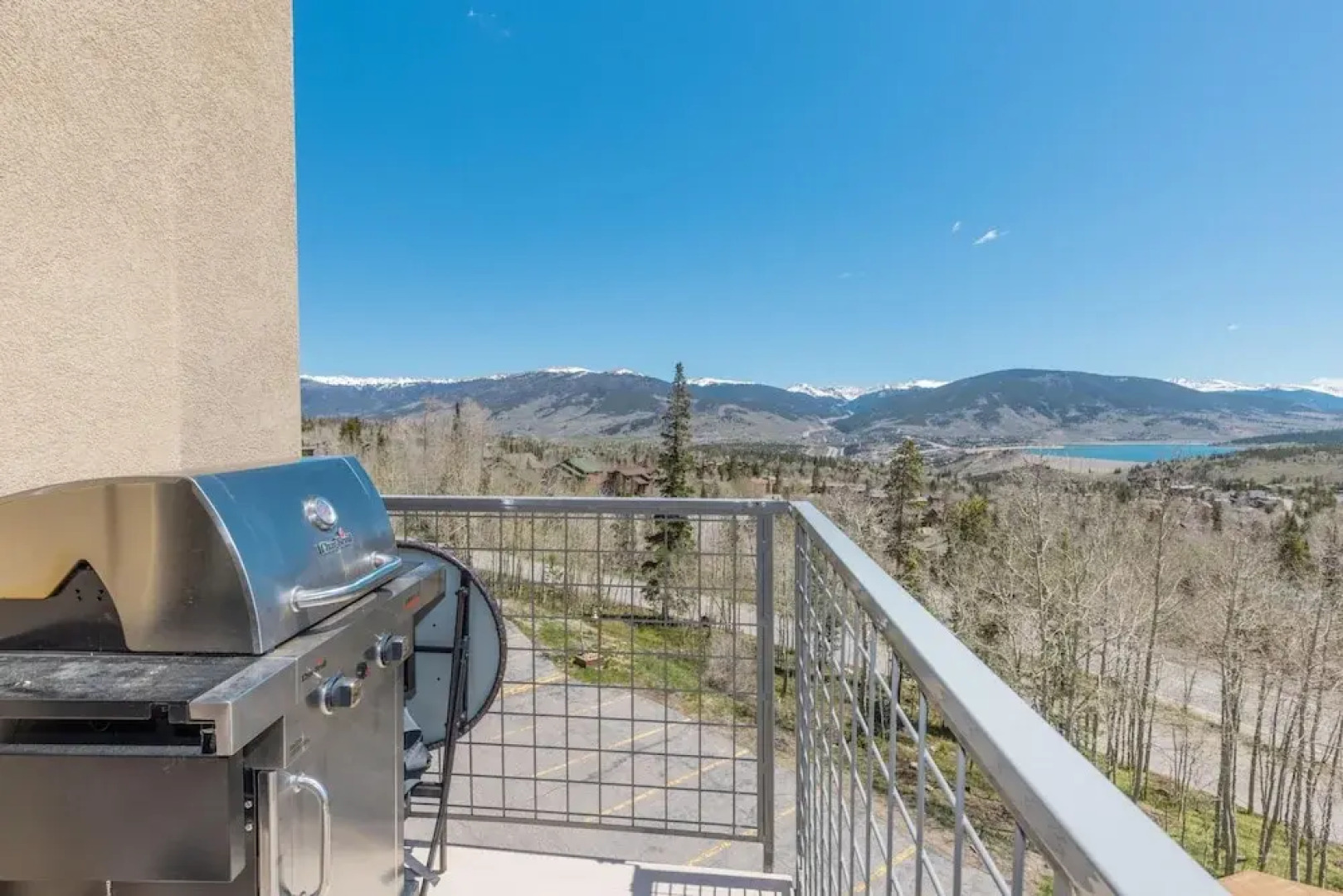 Silver Queen West, Building B, Unit 7137 by Summit County Mountain Retreats