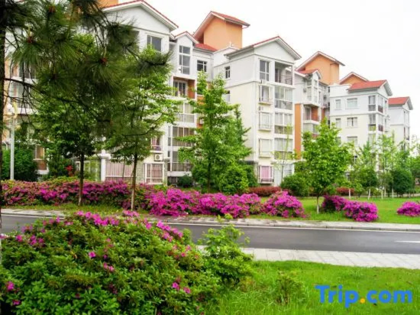 Xihai Hot Spring Holiday Hotel