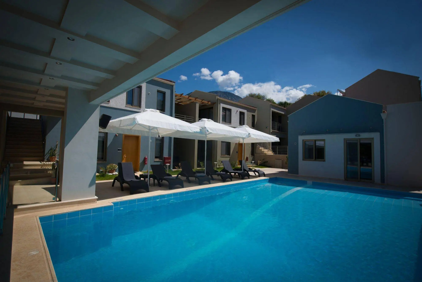 Mantinia Bay Hotel