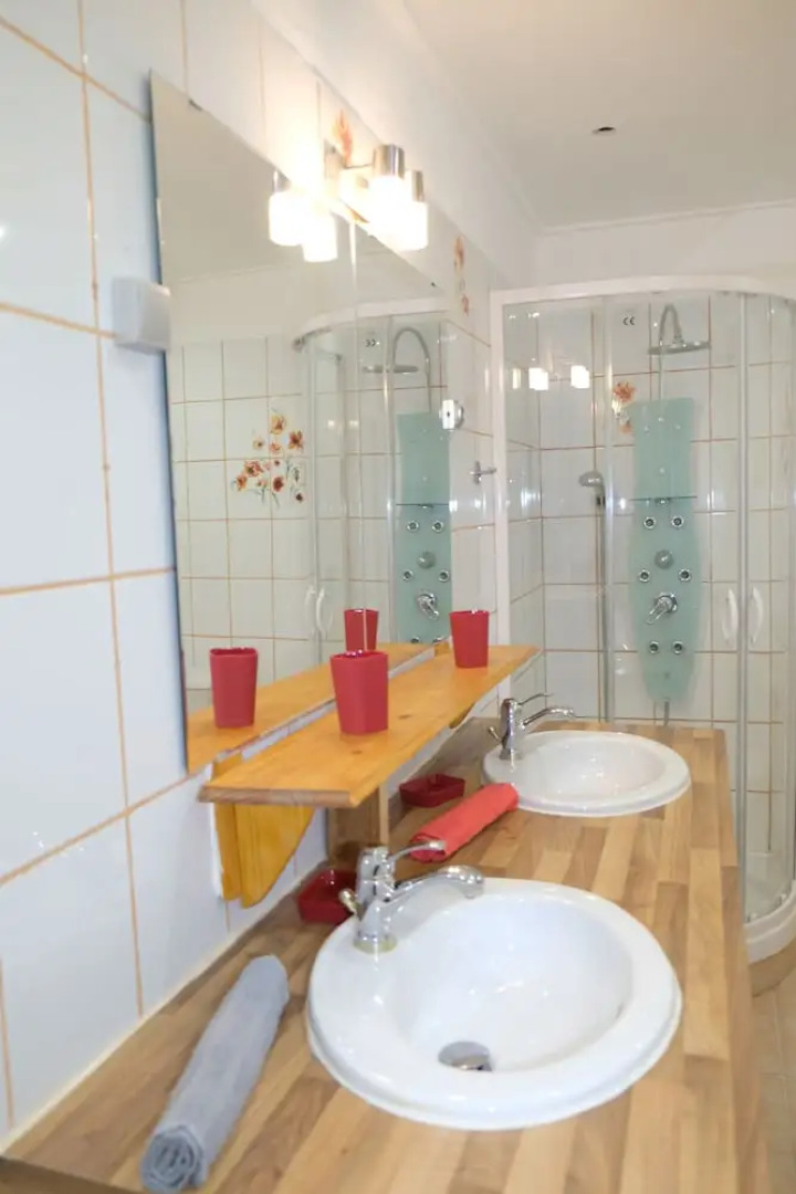 Rare - Escale Bicolore à 16km de Cassis