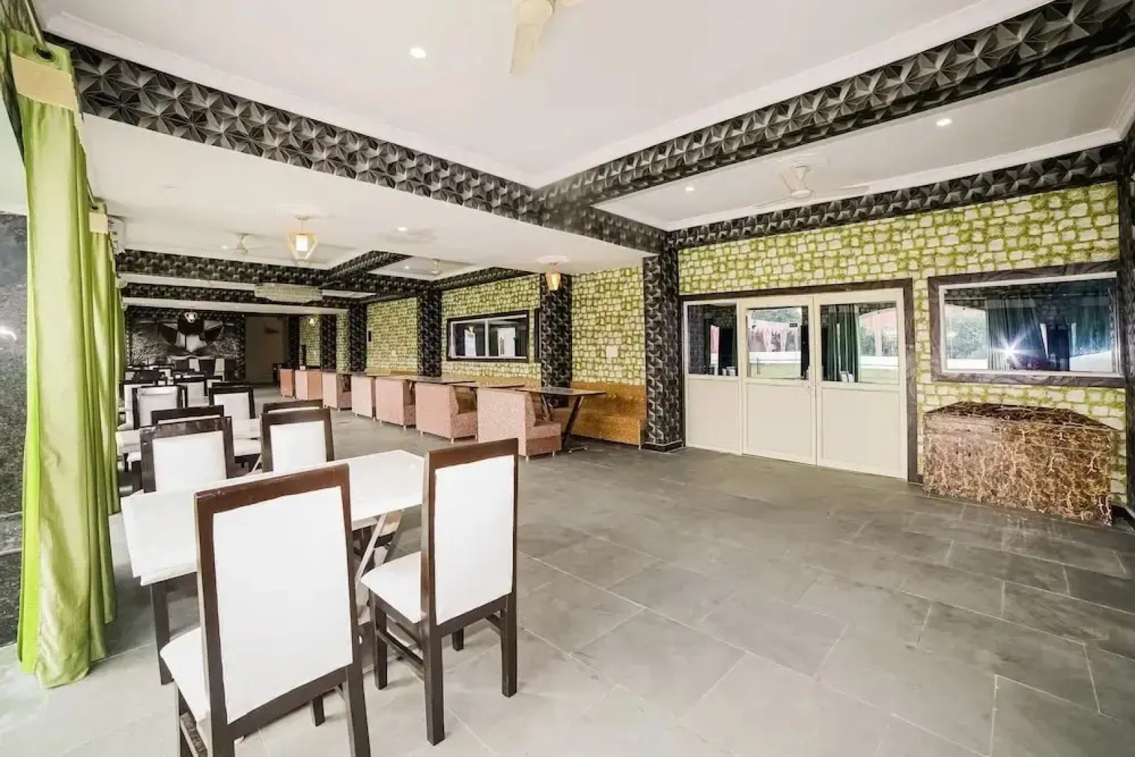 Oyo 41923 Prema Kunj Resort