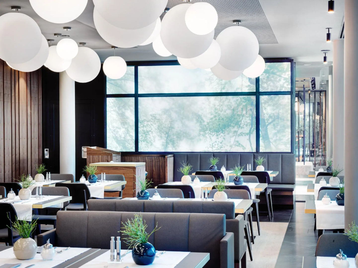 Stage 12 Hotel by Penz