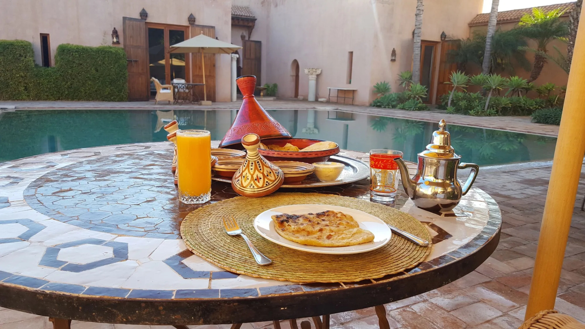 Palais Claudio Bravo