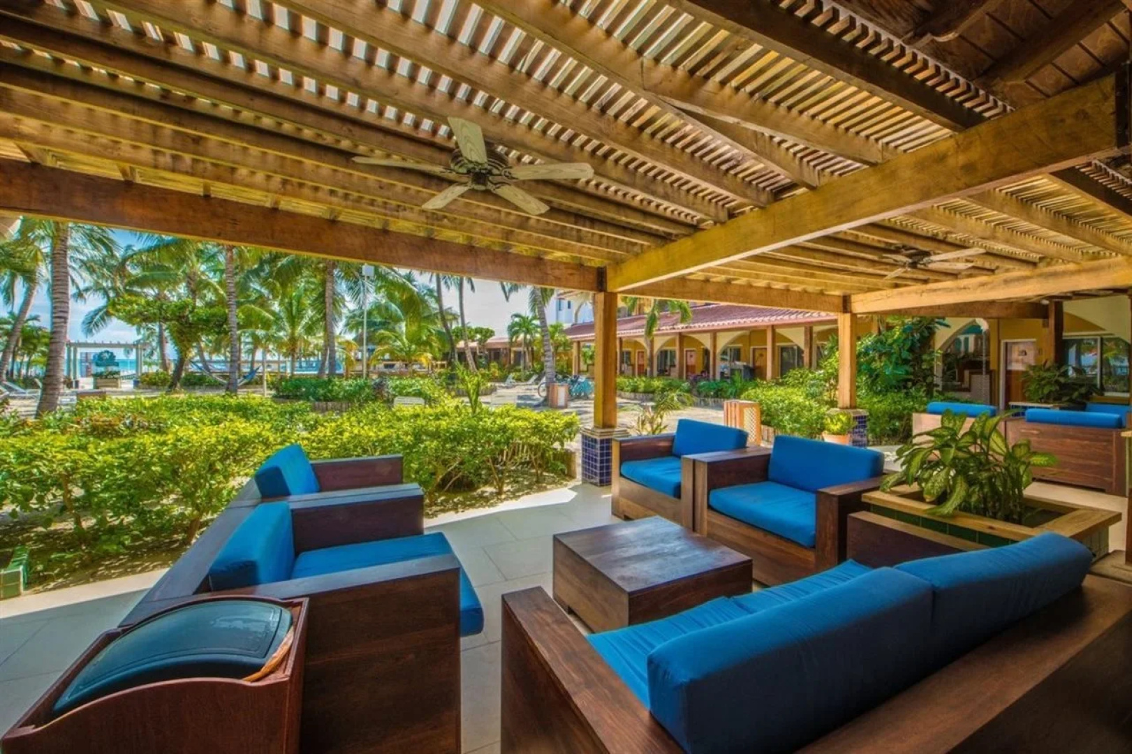 Sunbreeze Hotel