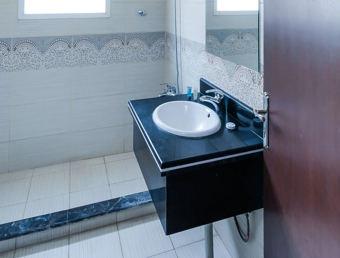 OYO 124 Dome Hotel Suites Al Orouba