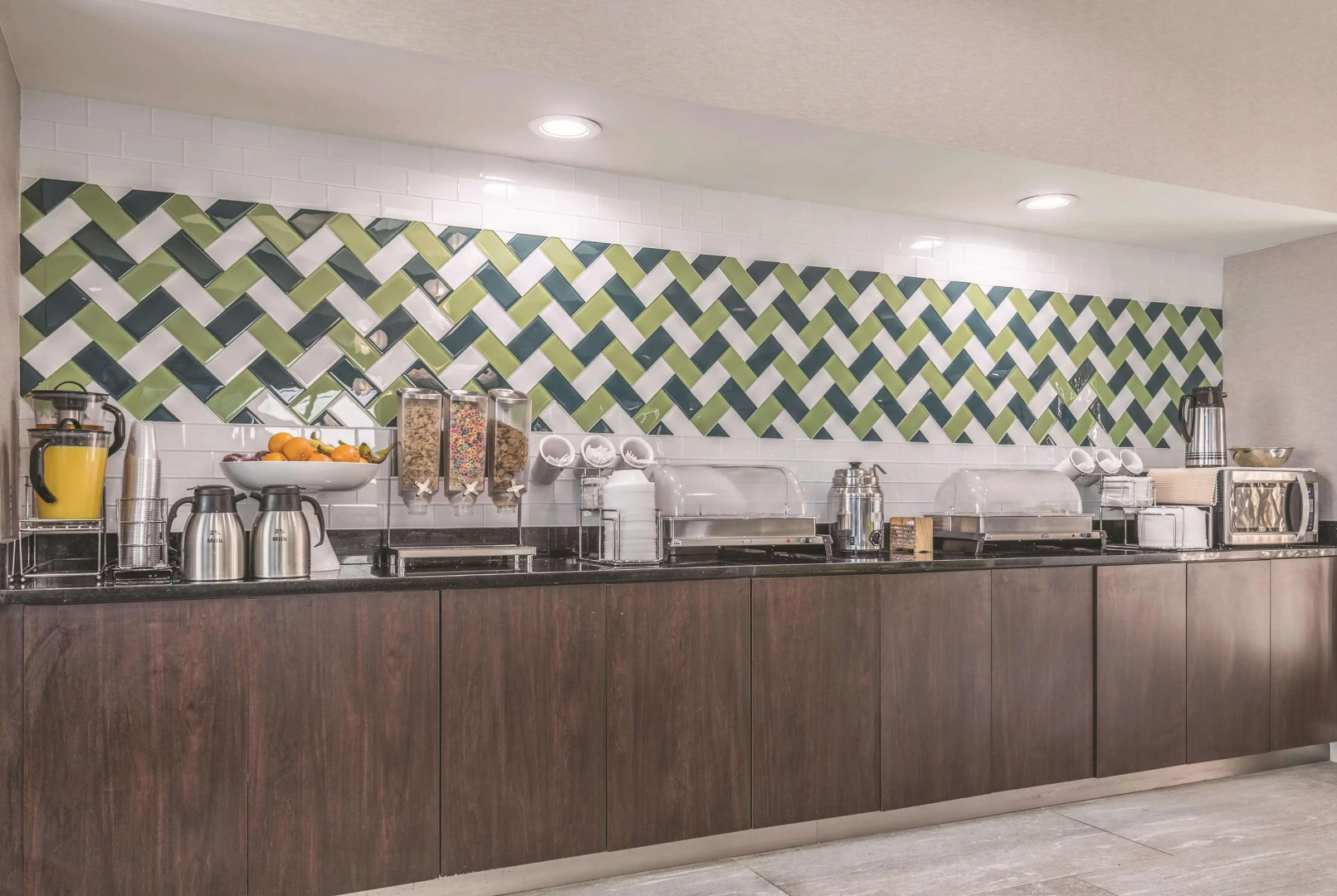 La Quinta Inn & Suites by Wyndham Orlando Lake Mary