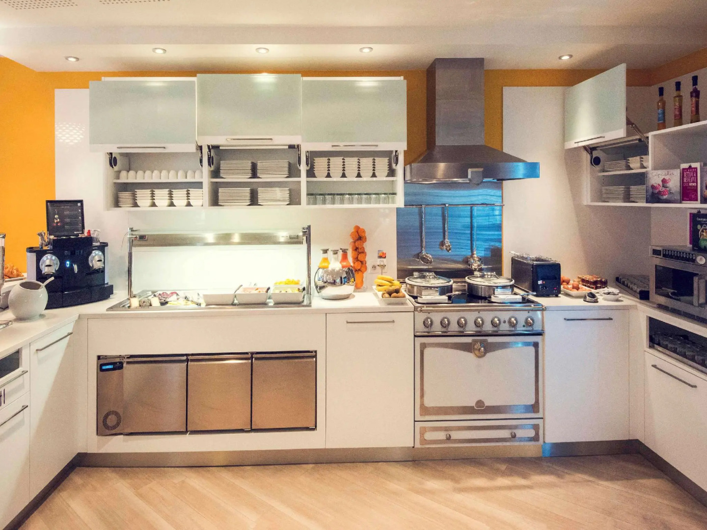 Отель Mercure Nice Centre Grimaldi