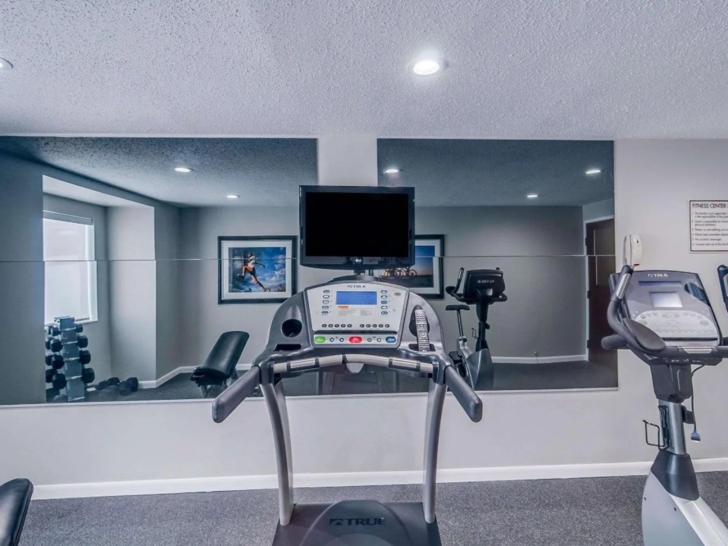 Clarion Pointe Staunton East