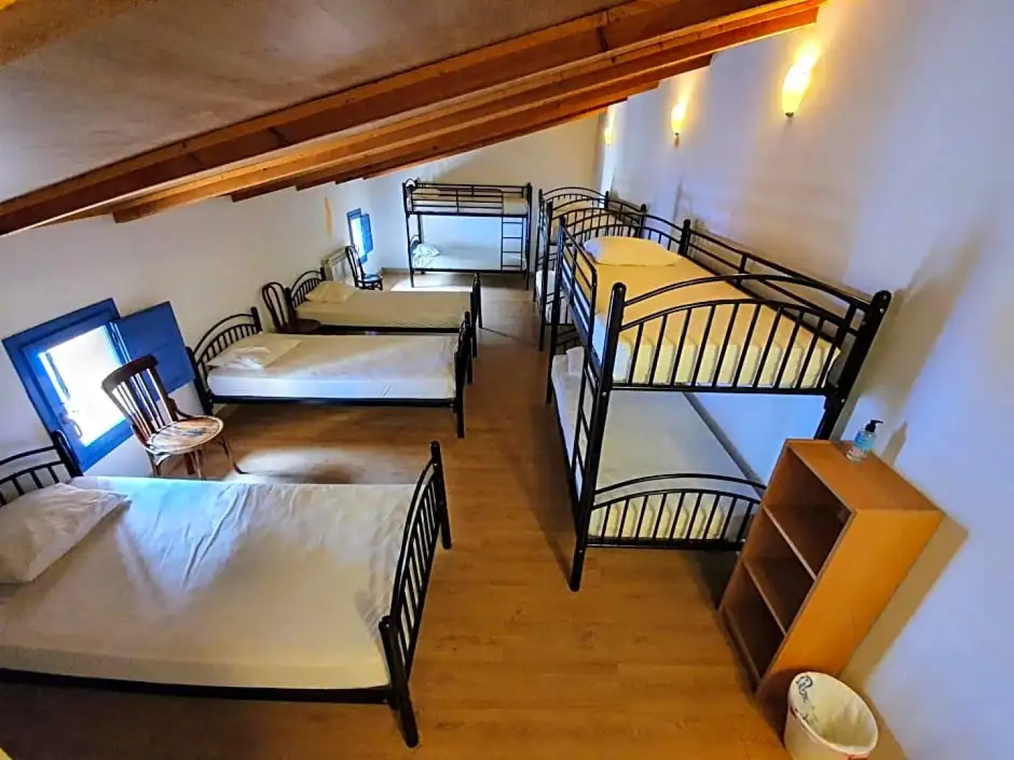 Albergue Villares de Orbigo - Sólo para Peregrinos