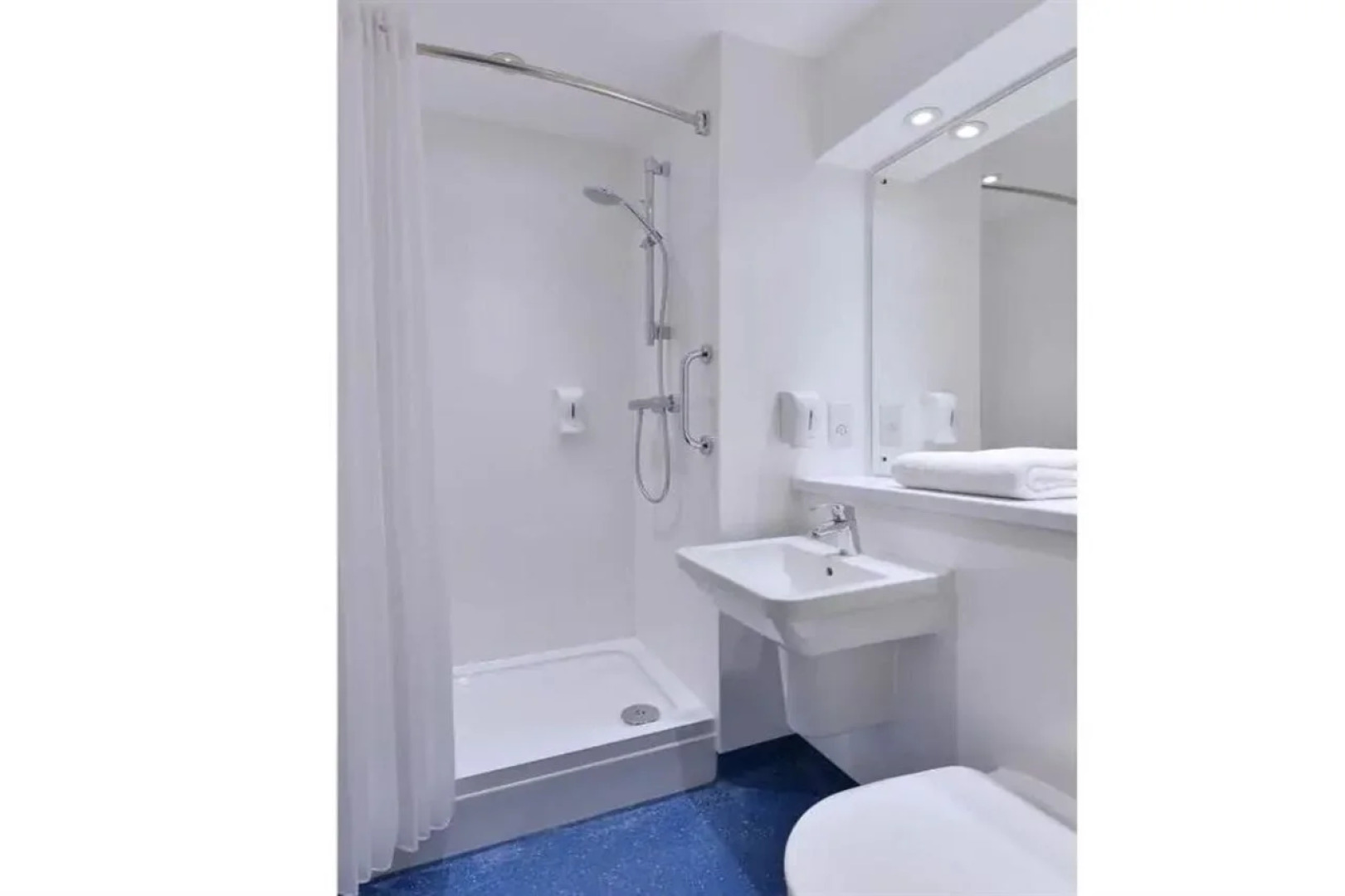 Travelodge Newcastle Whitemare Pool