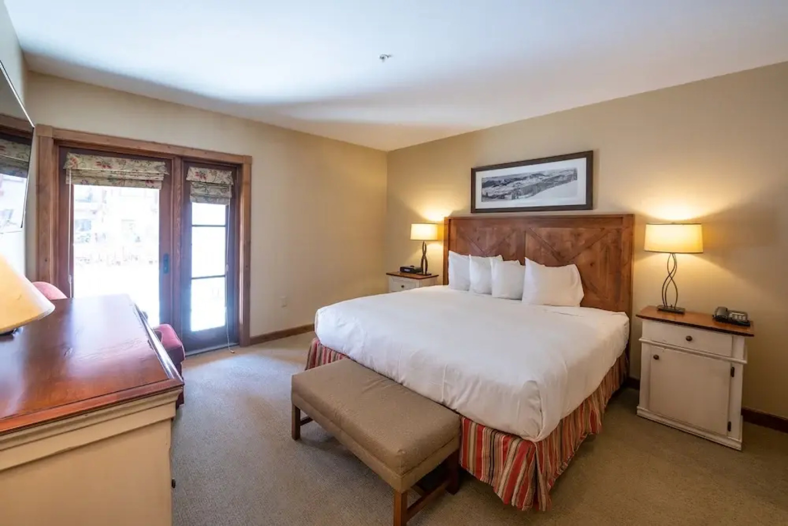 One Bedroom Condo with Large Balcony over Mountaineer Square 1 Condo - No Cleaning Fee! by RedAwning