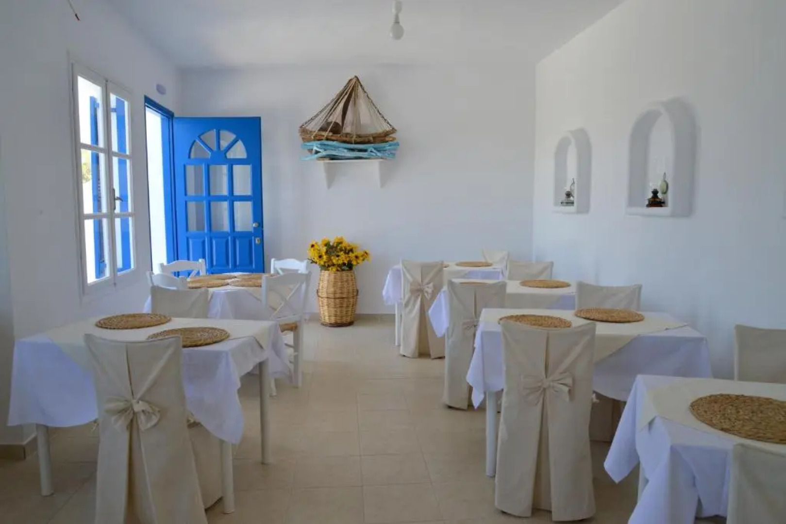 Heliotropio Studios & Apartments