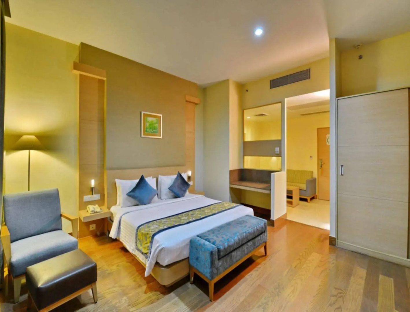 Clarks Inn Suites Delhi/NCR