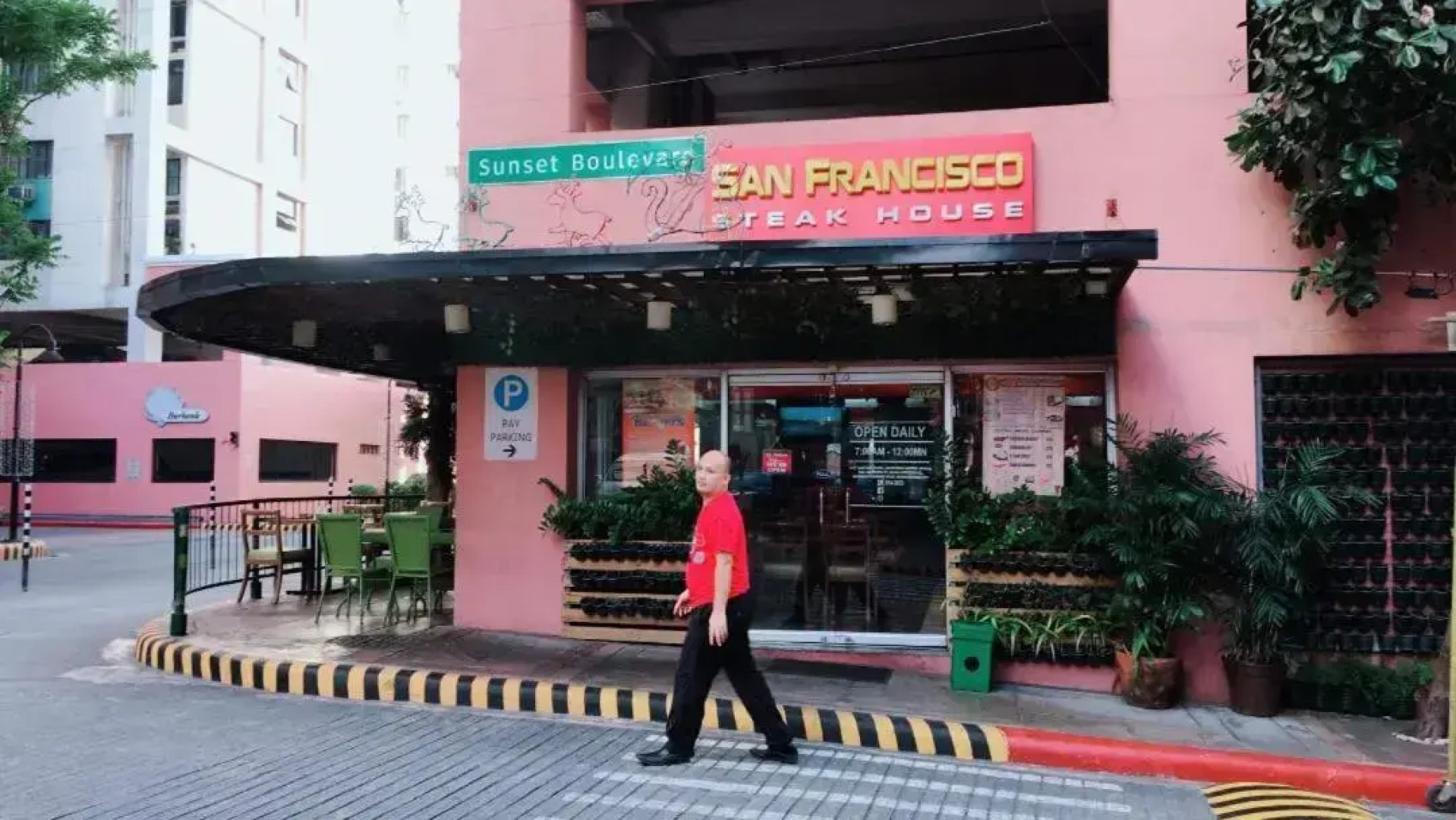 Affordable 2 BR 2 BA w/ Skycable, Netflix, & Amazon Prime