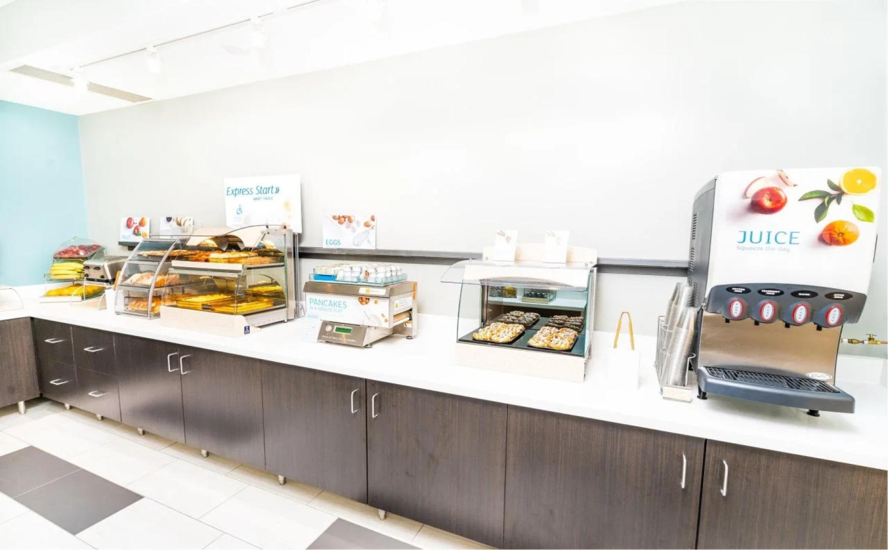 Holiday Inn Express & Suites Las Vegas SW - Spring Valley by IHG