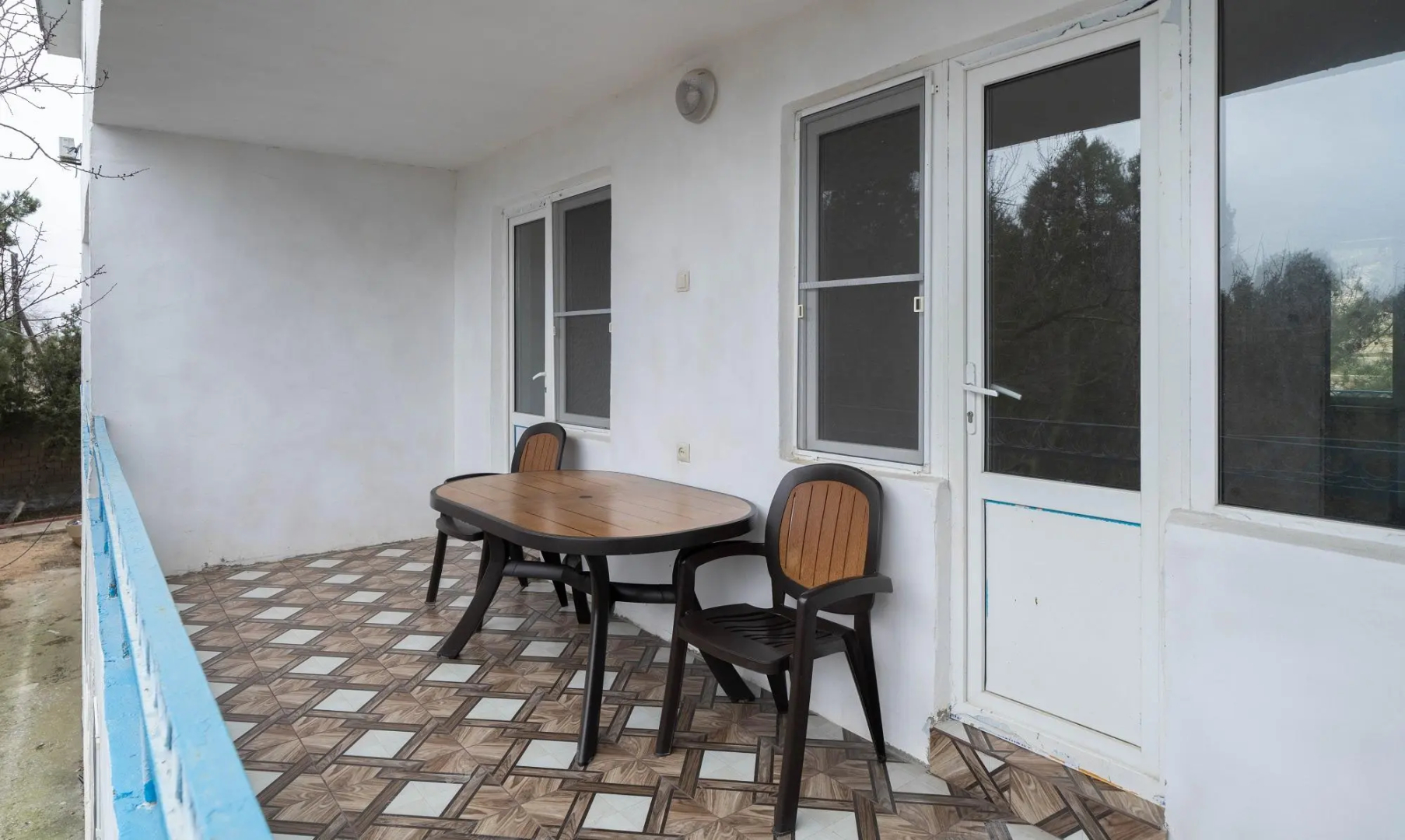 Электра Холидей