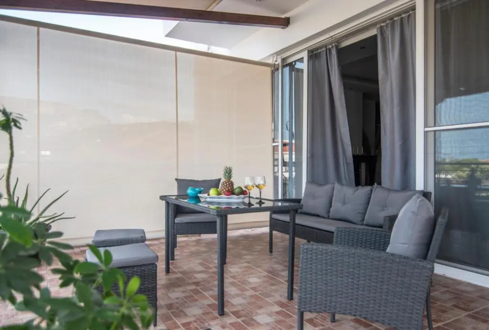 Akrata's Elegant Luxury Suite