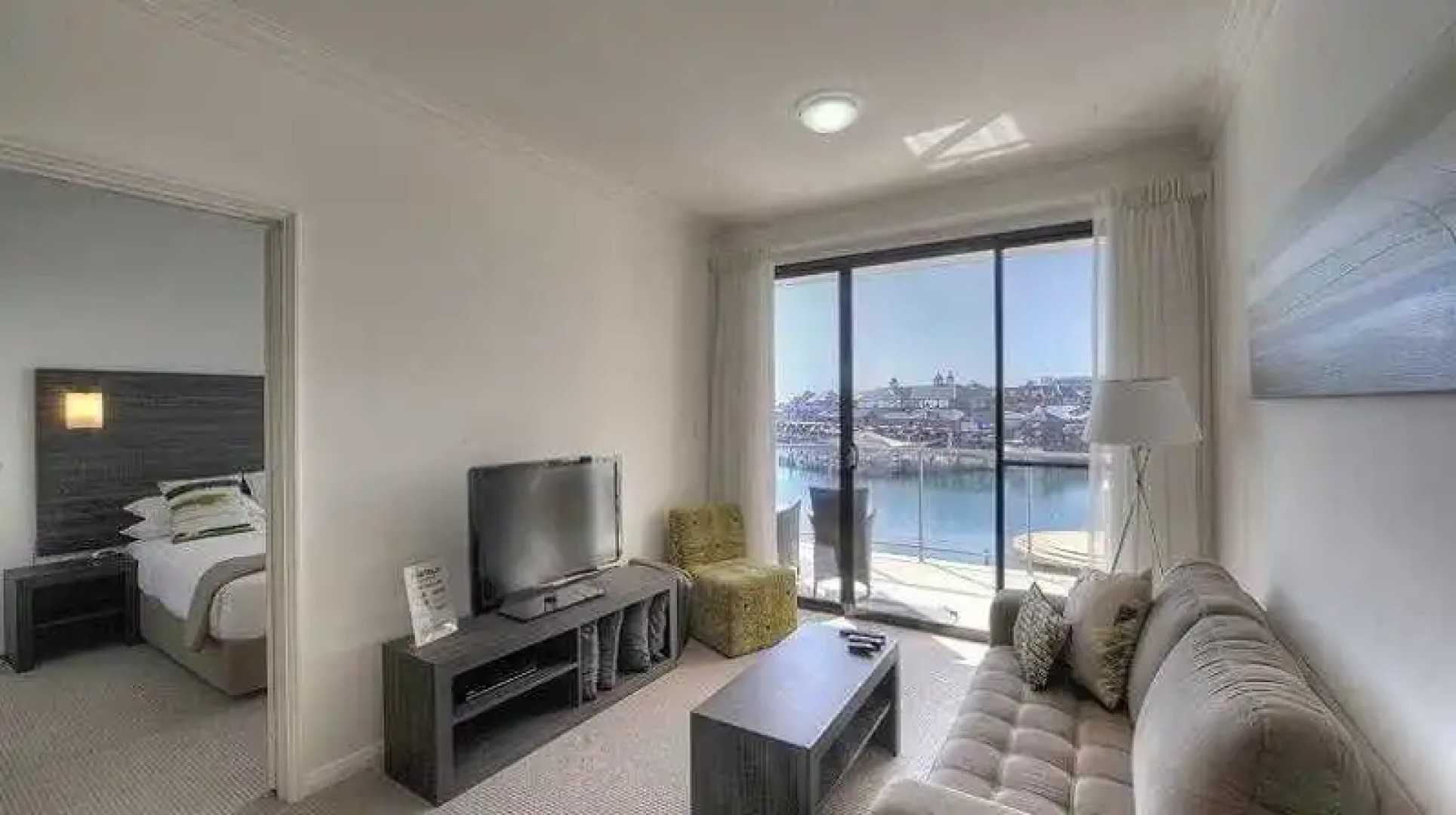 Quality Suites Crest Mandurah
