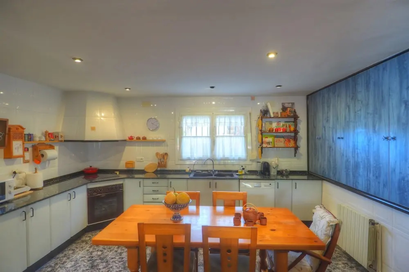 Aries House by Hello Apartments Sitges