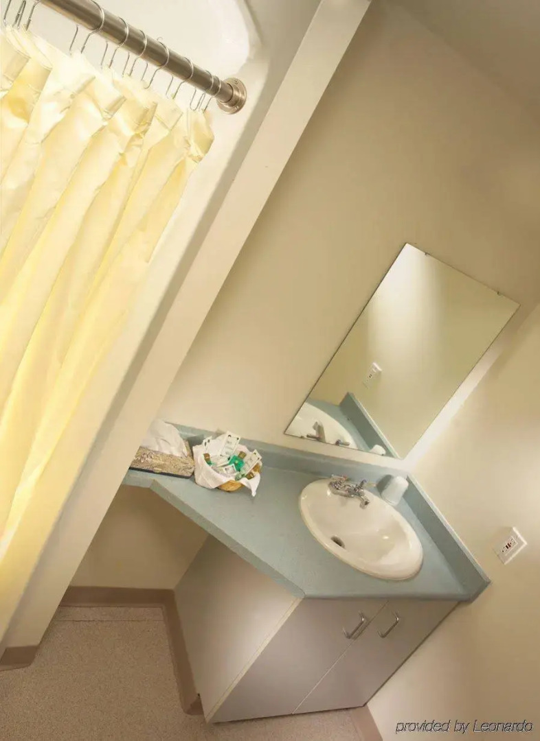 Residence & Conference Centre - Hamilton