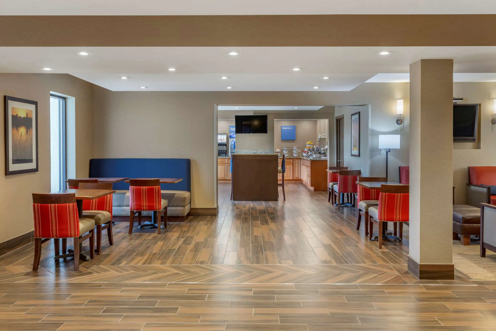 Comfort Inn & Suites Rochelle - DeKalb
