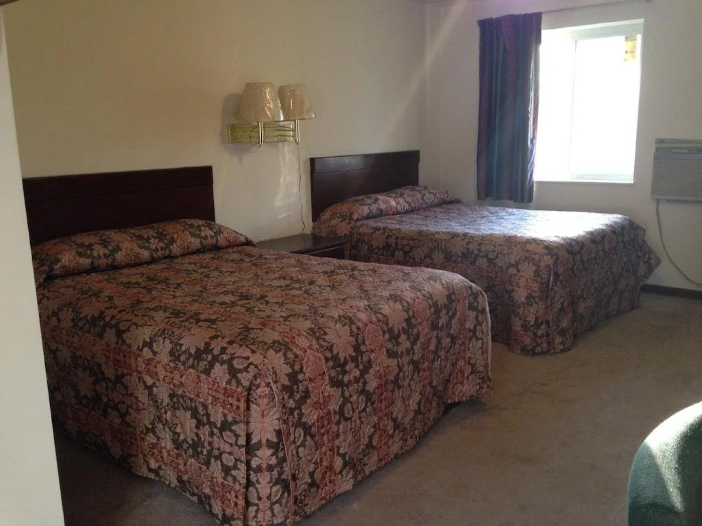 Colonial Village Motel