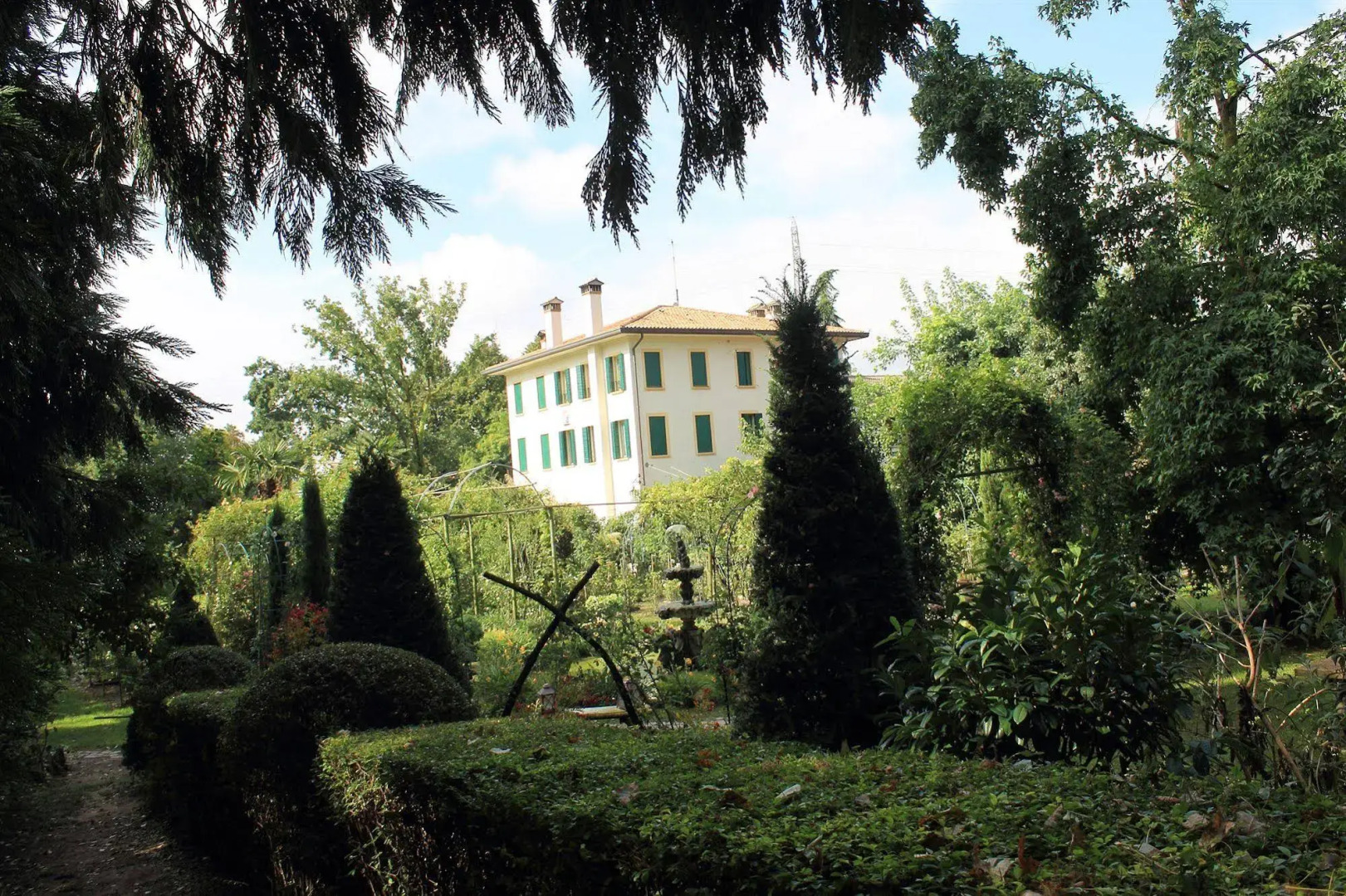 The Home Villa Leonati Art And Garden
