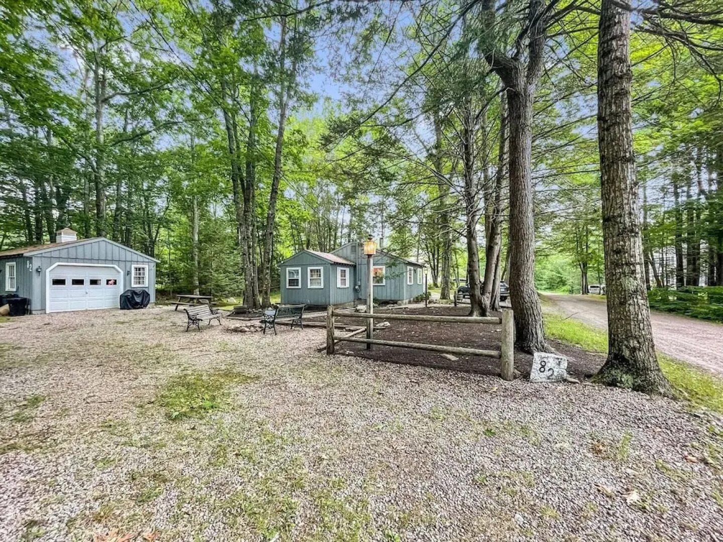 Dewey Cottage - Y854 Adorable Cottage Close To Long Sands Beach And Short Sands 4 Bedroom Home by RedAwning