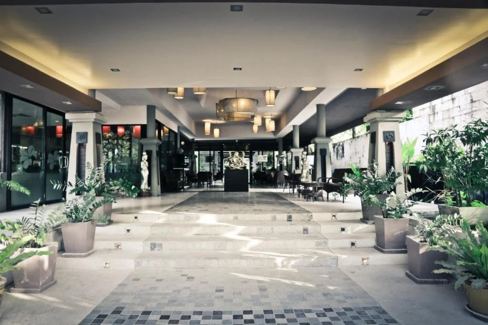 Karabuning Resort and Residence