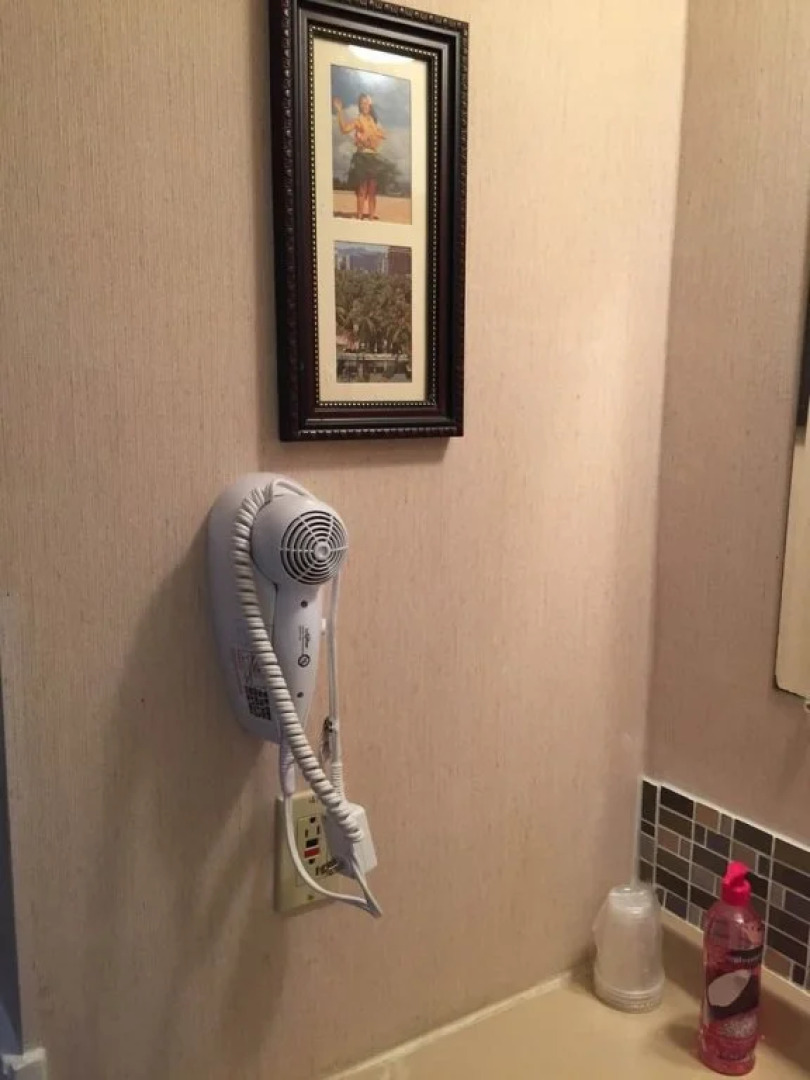 May's Polynesian Motel