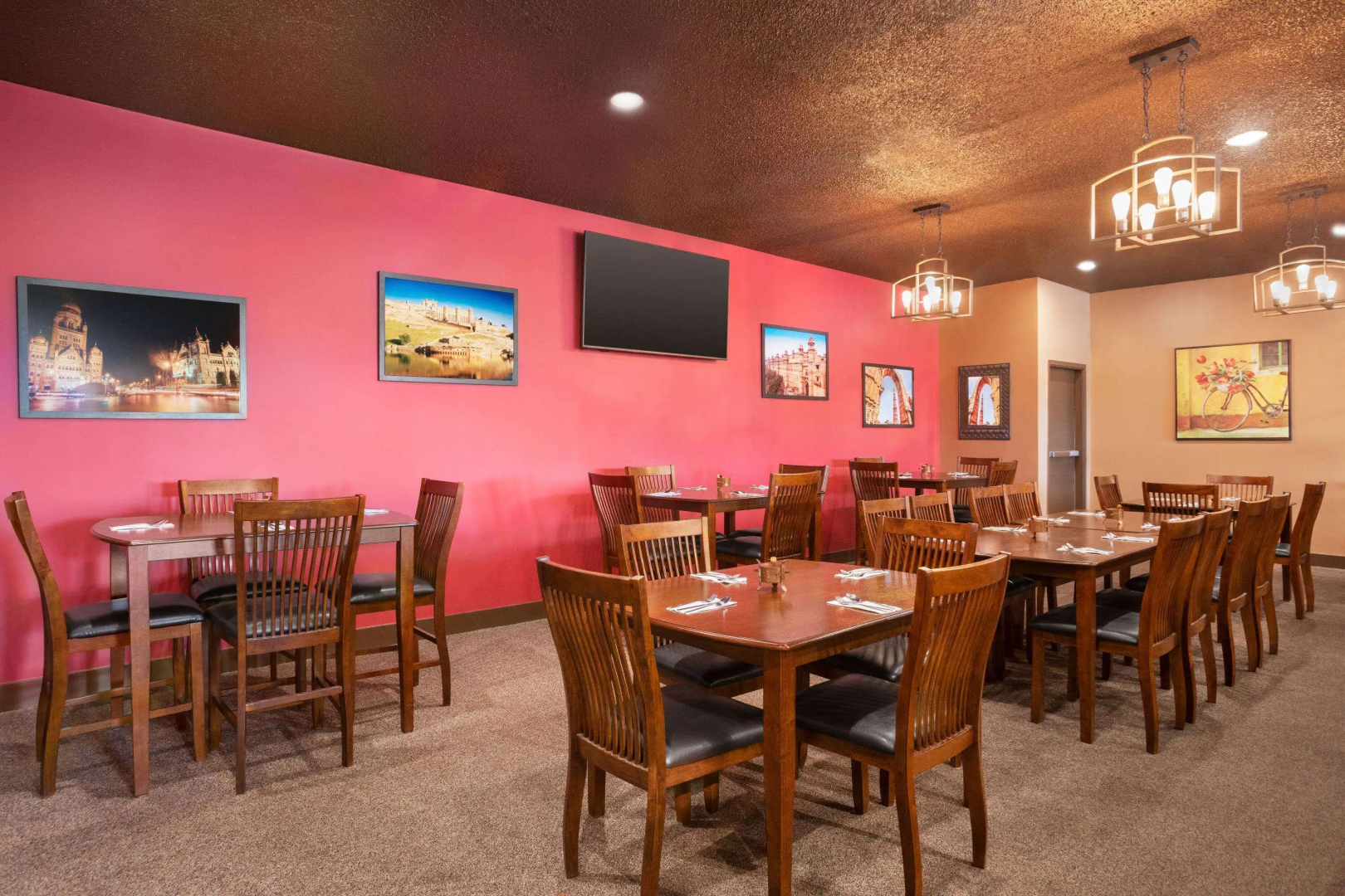 Baymont Inn and Suites Medicine Hat