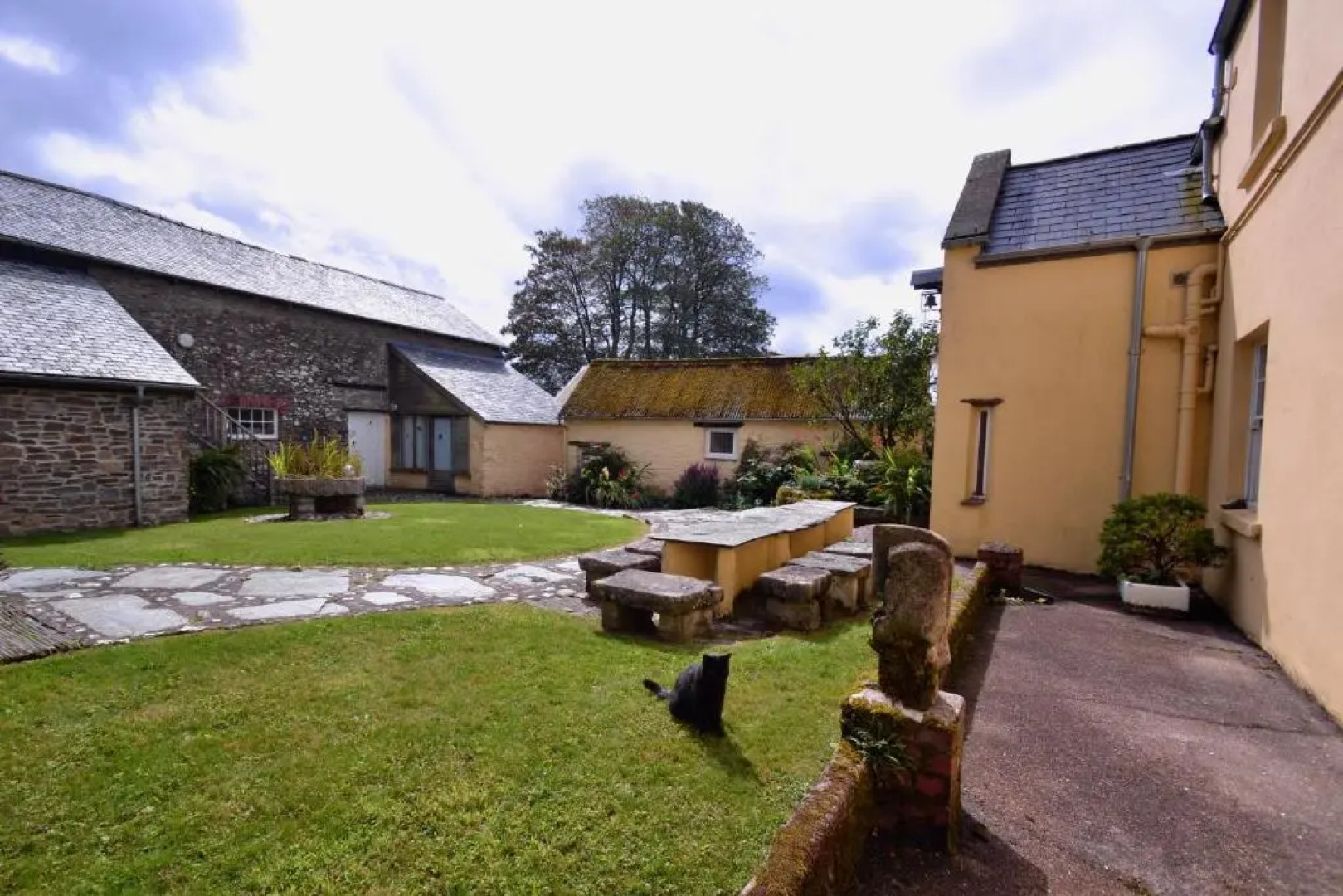 Holwell Holistic Retreat