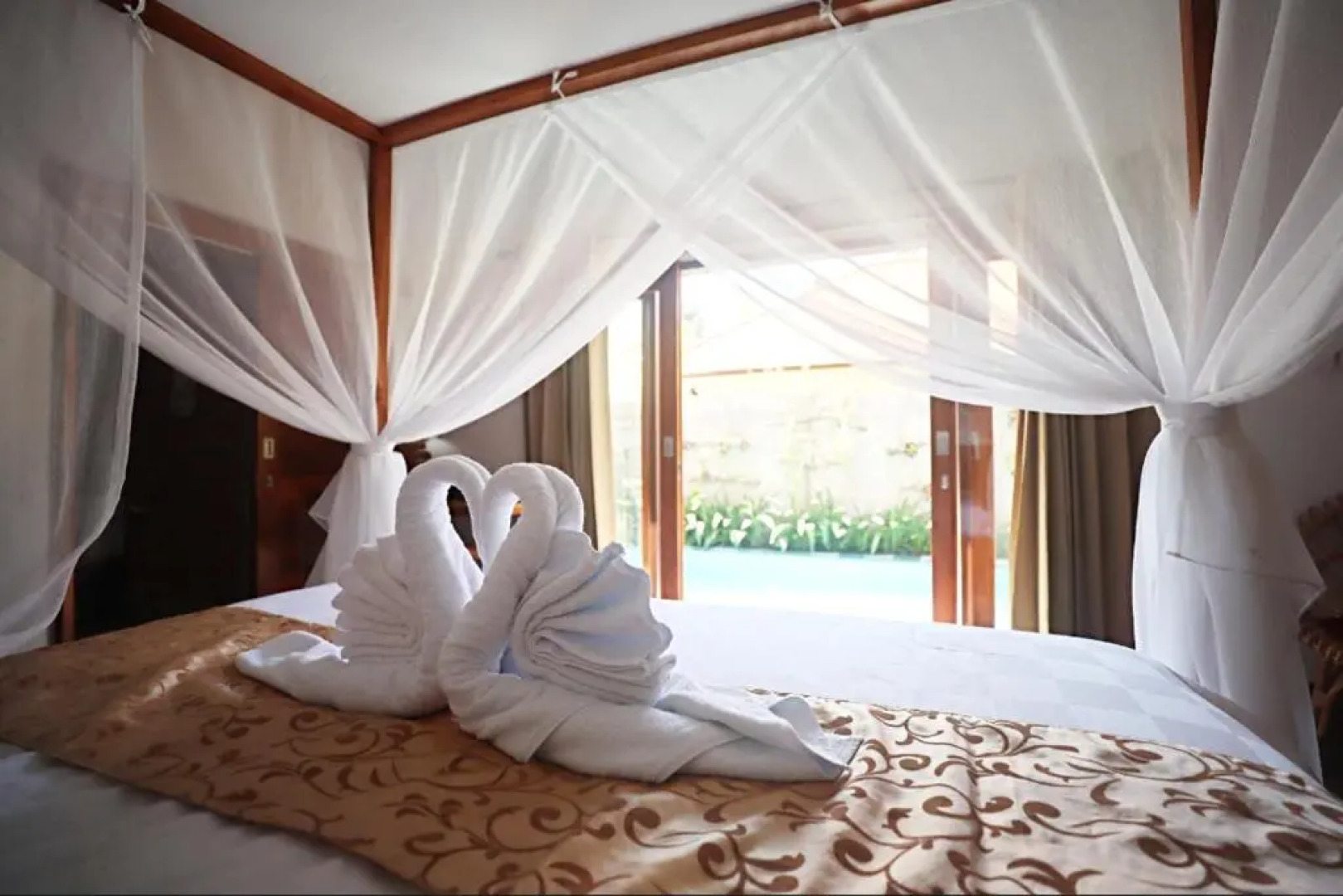 Coco Garden Pool Villas