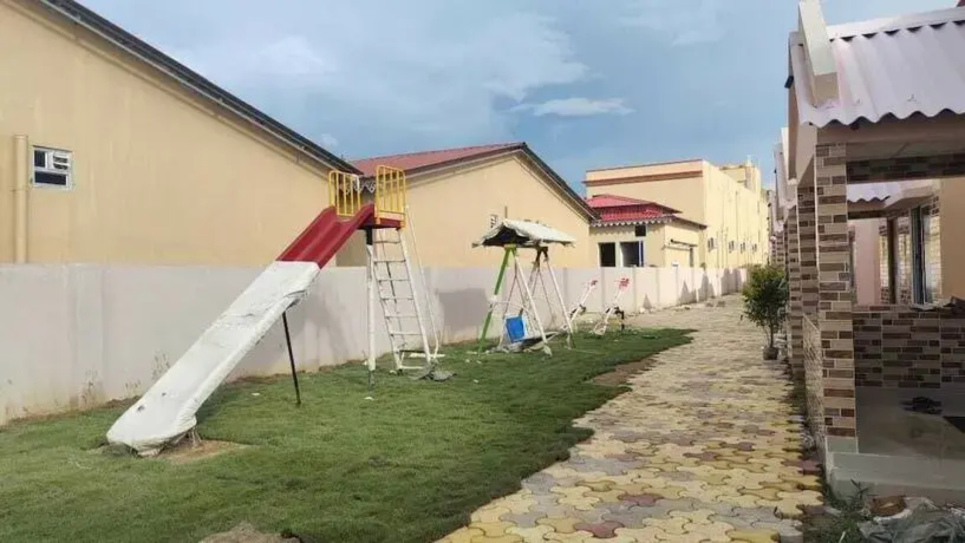 Sea Wave Beach Resort