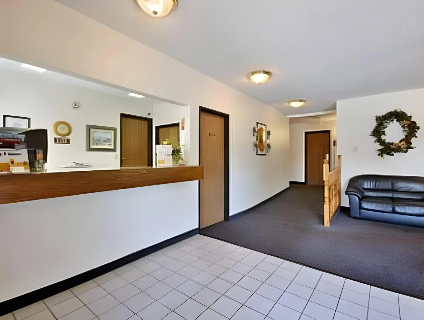 Boarders Inn & Suites by Cobblestone Hotels - Waterloo/Cedar Falls