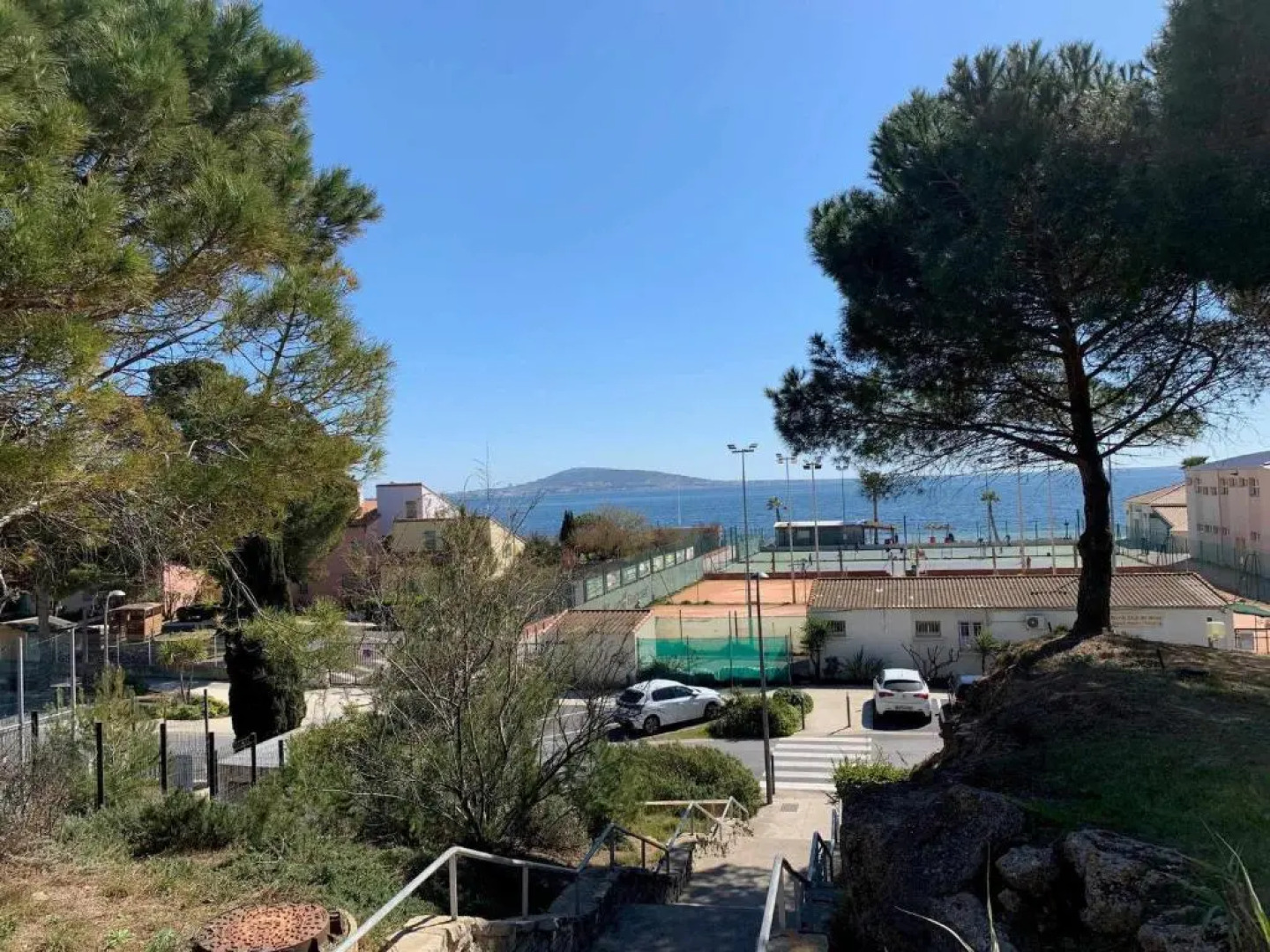 Appartement Mèze, 1 pièce, 4 personnes - FR-1-604-3