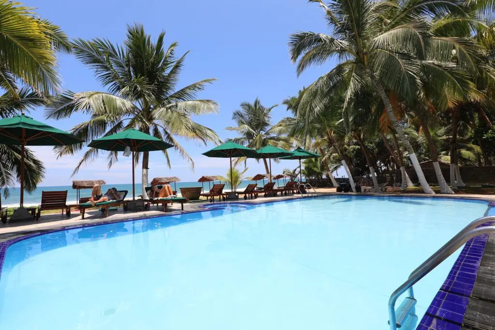 Royal Beach Resort