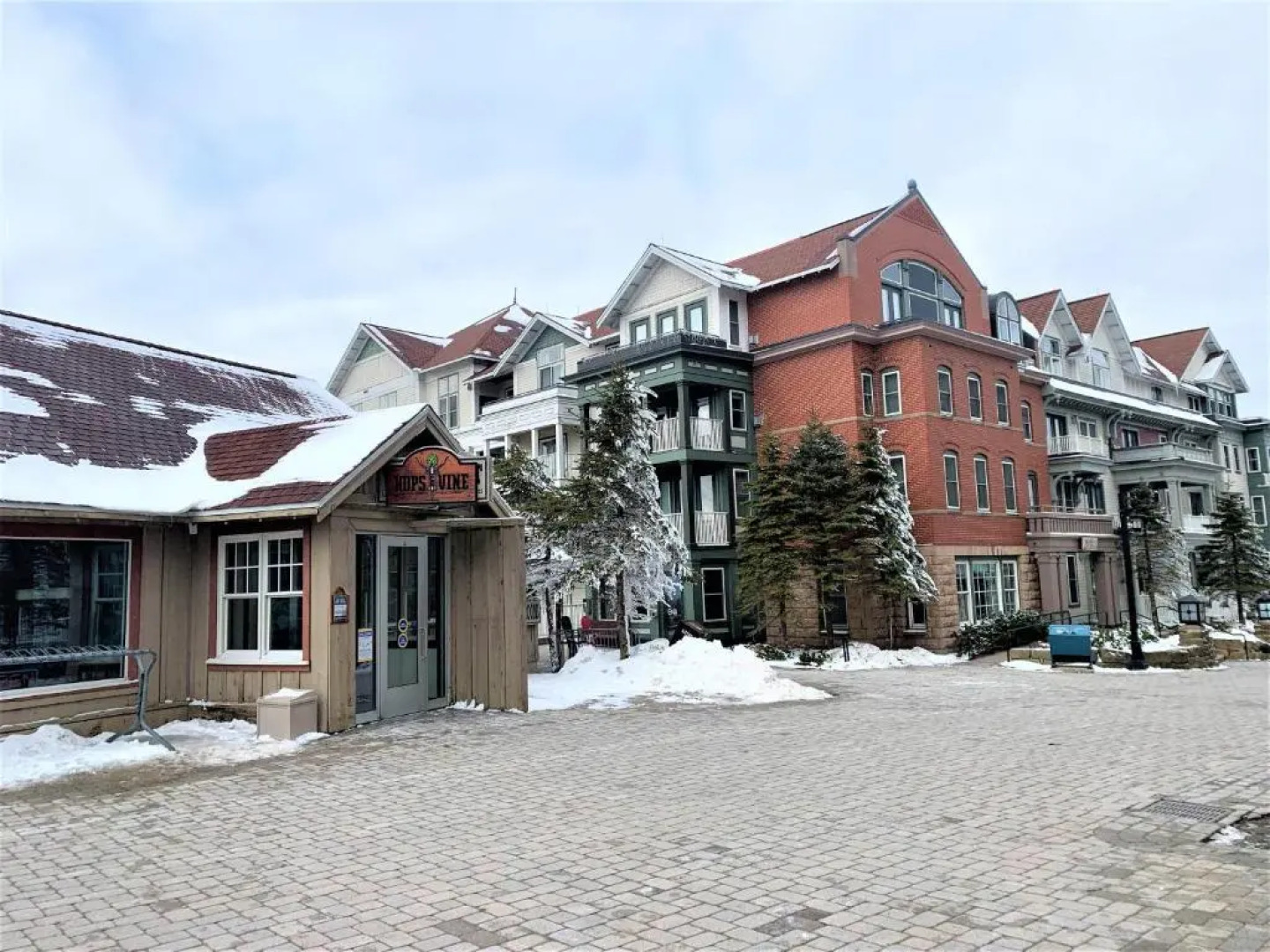 Seneca Unit 320 Deluxe Seneca 2 Bedroom, 2 Bath Condo