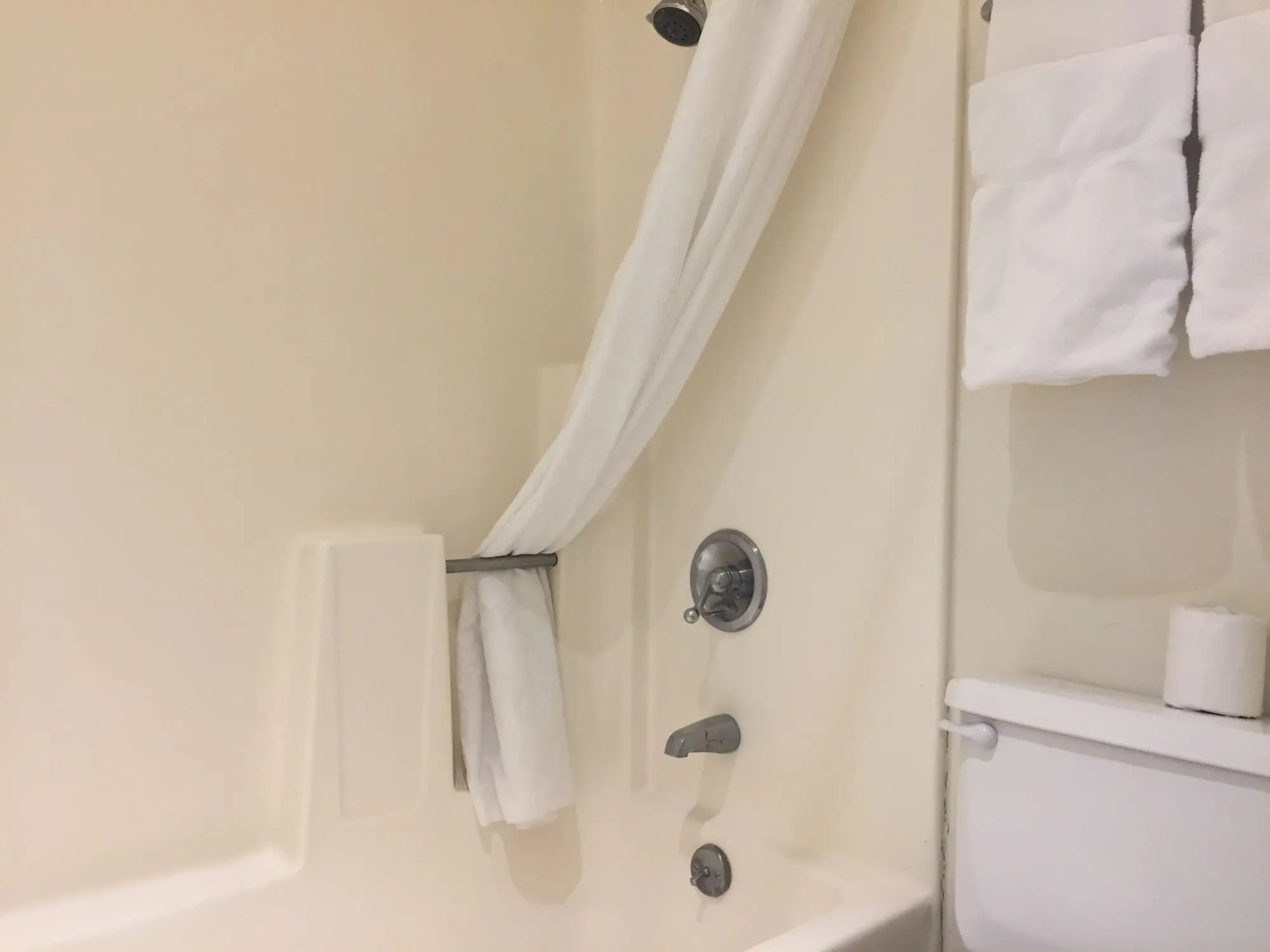 Travelodge by Wyndham Clearlake