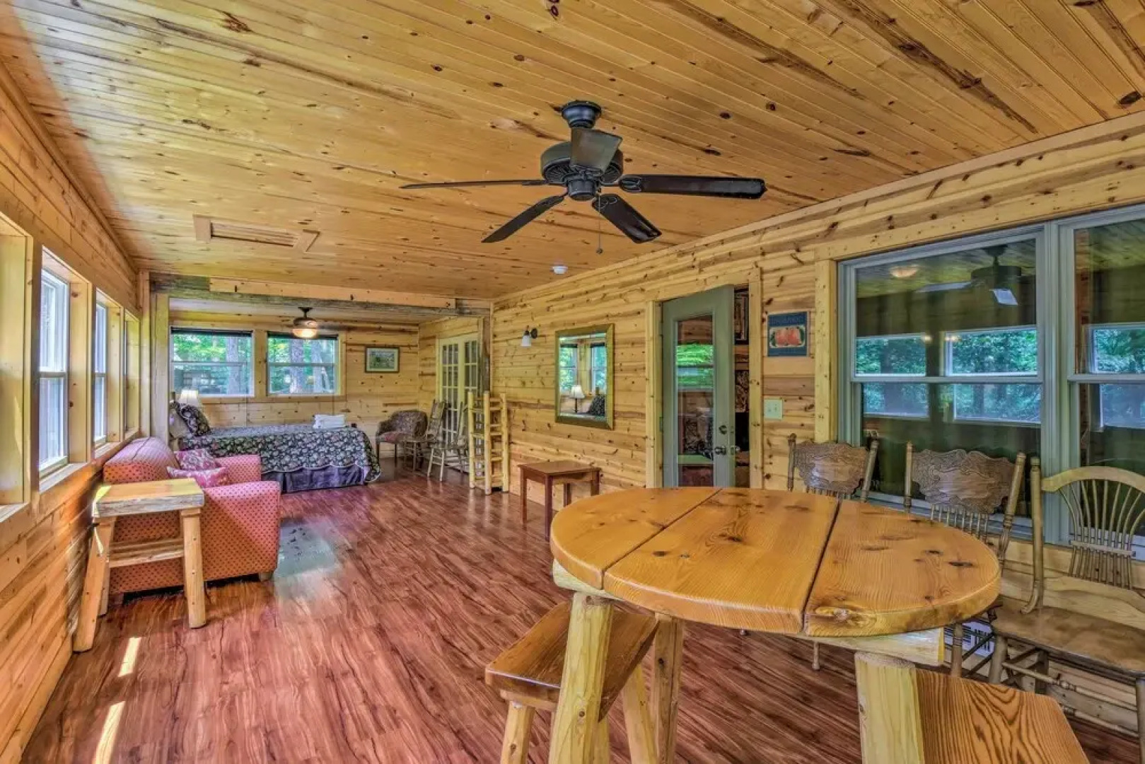 The Georgia Peach Cabin 8 Mi to Dwntn Helen