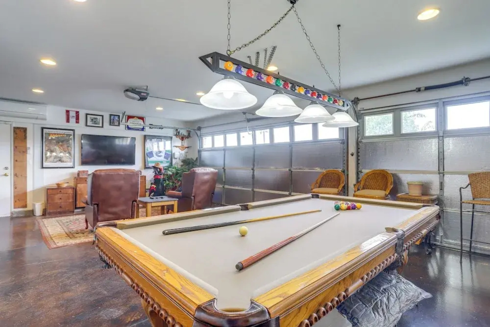 065014: 2 Mi to Big Rock Golf Course: Luxury Home