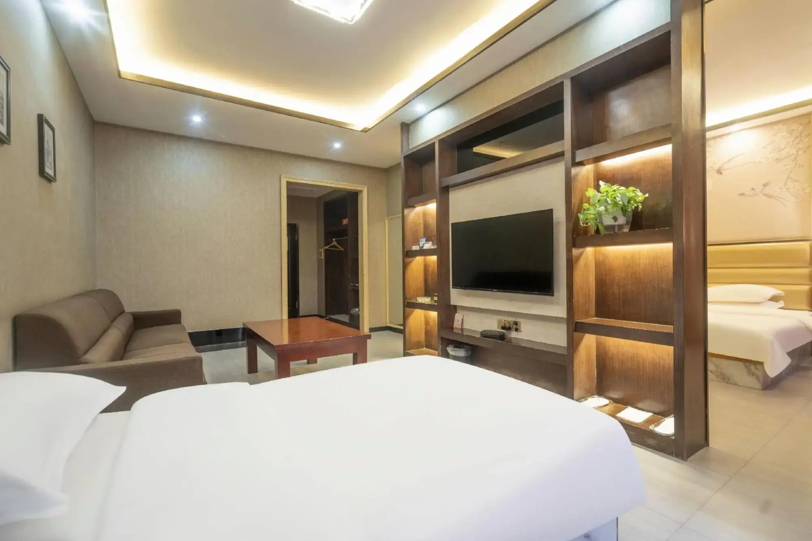 Shache Lantian Hotel