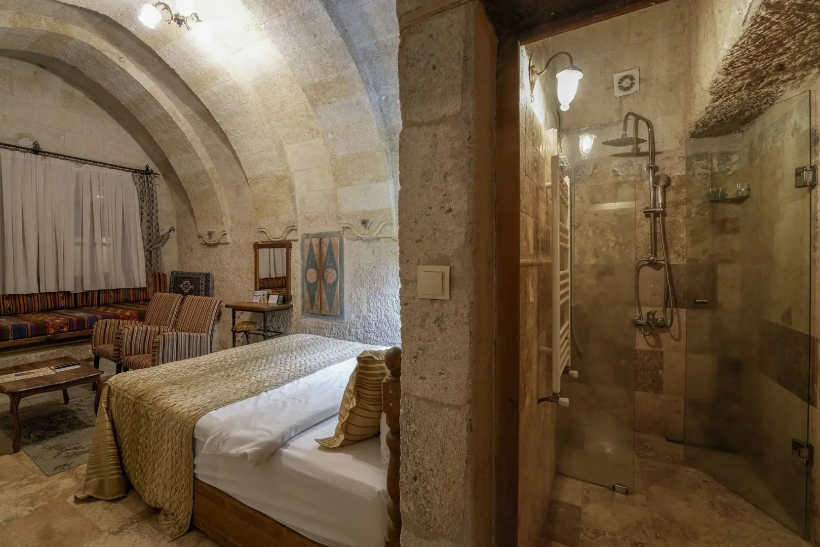 Tekkaya Cave Hotel
