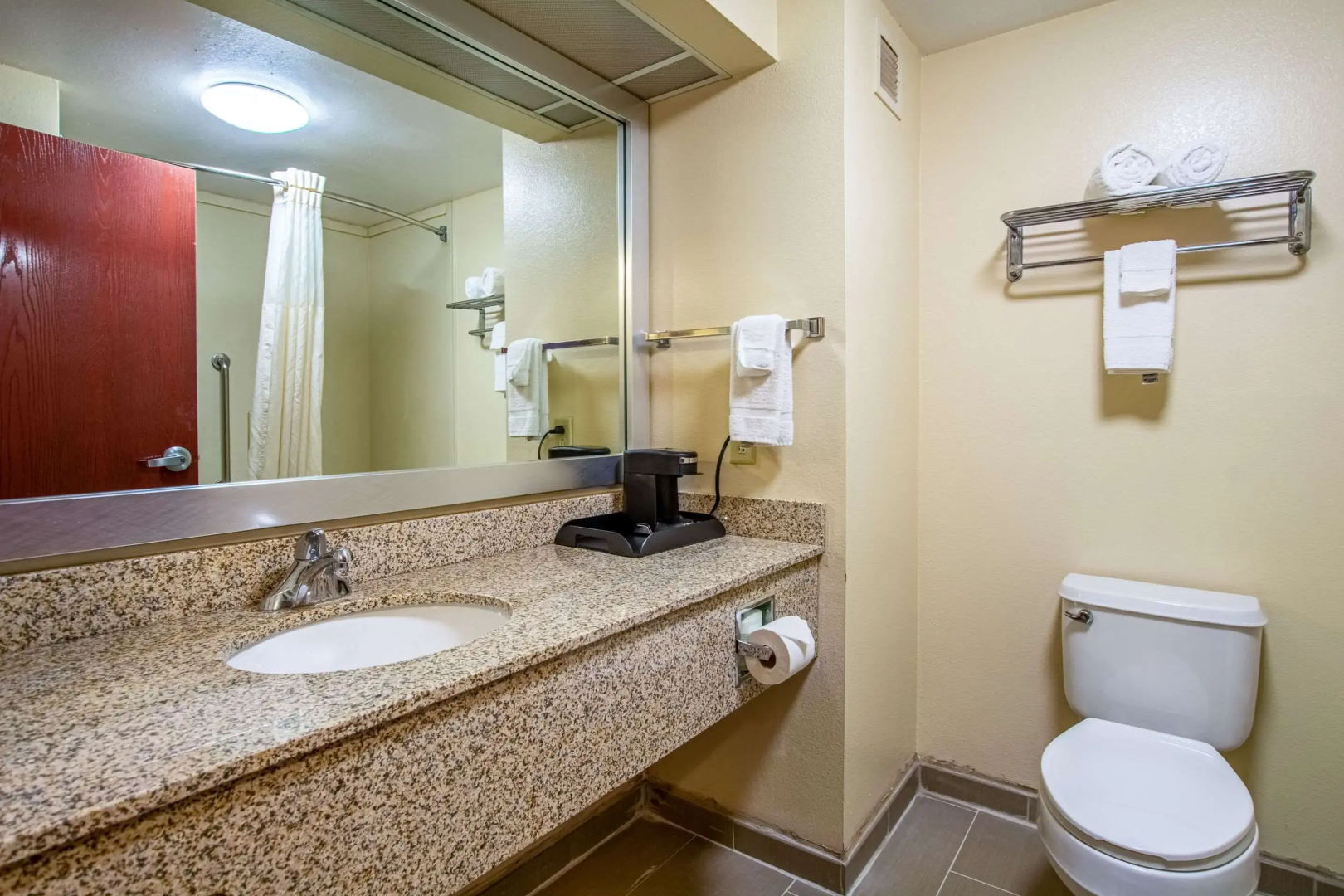 Quality Inn & Suites Sellersburg - Louisville Area