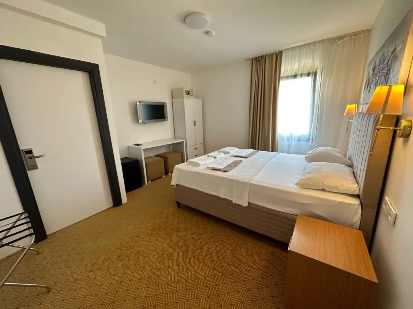 Cayir Otel